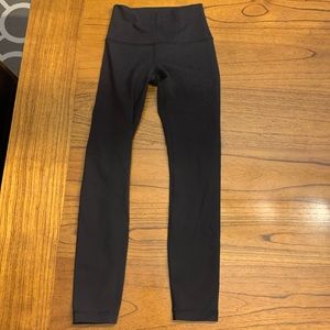 Wunder Under Lulu Lemon Leggings